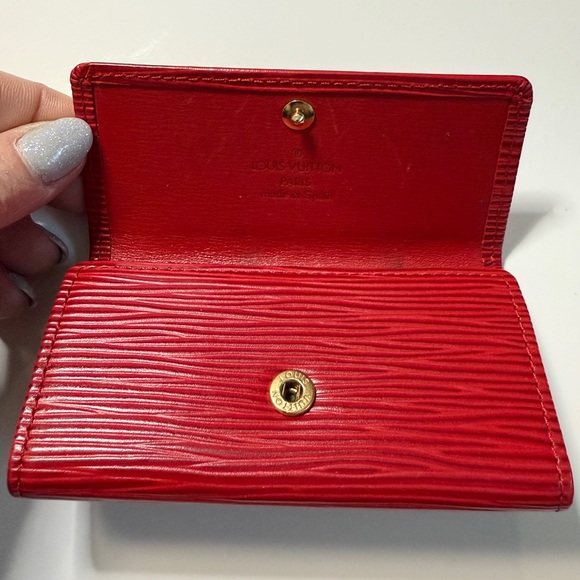 Louis Vuitton Epi 4-ring keyholder, red color - Picture 4 of 15